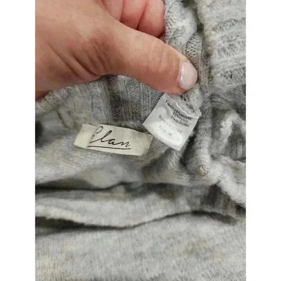 Elan Women's Gray Knit Soft Acrylic Blend CrewbNeck Cropped Top Sweater Size M - Picture 4 of 6